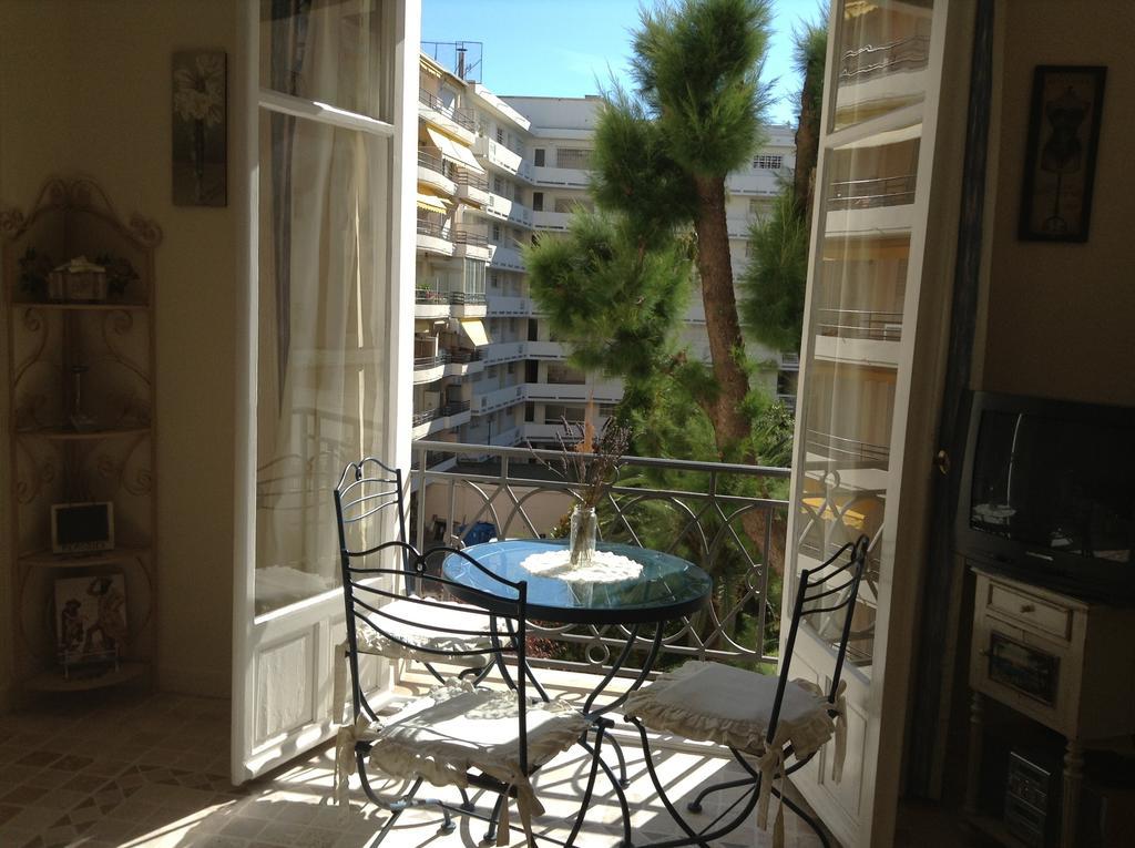 Cannes, Croisette, Palais Miramar Habitación foto